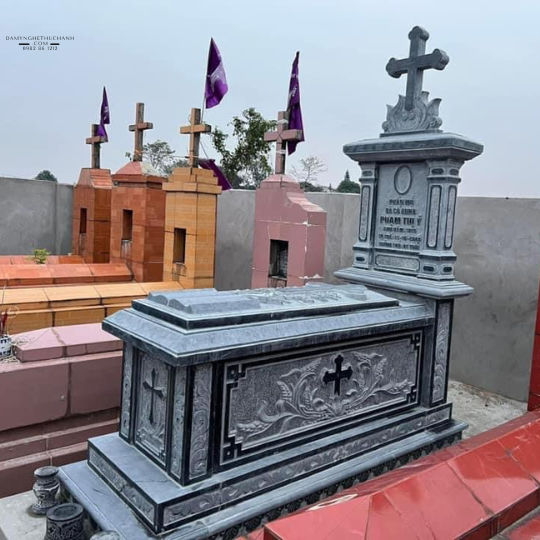MỘ CÔNG GIÁO - MCG03