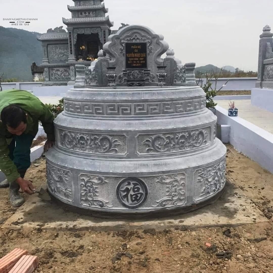 MỘ ĐÁ TRÒN - LÀM BẰNG ĐÁ XANH ĐEN - MẪU 01